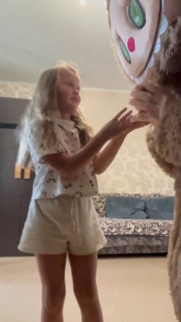 Огромный Лабубу украл печенье