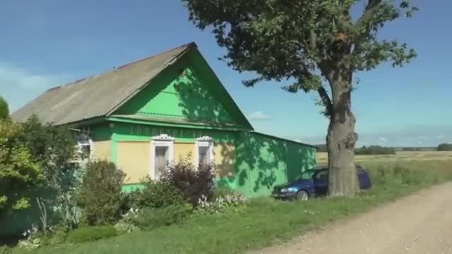 ИЗ ДЕРЕВНИ В ДЕРЕВНЮ. Весело живётся в деревне Беларуси, то крыша потечёт, то ещё что...