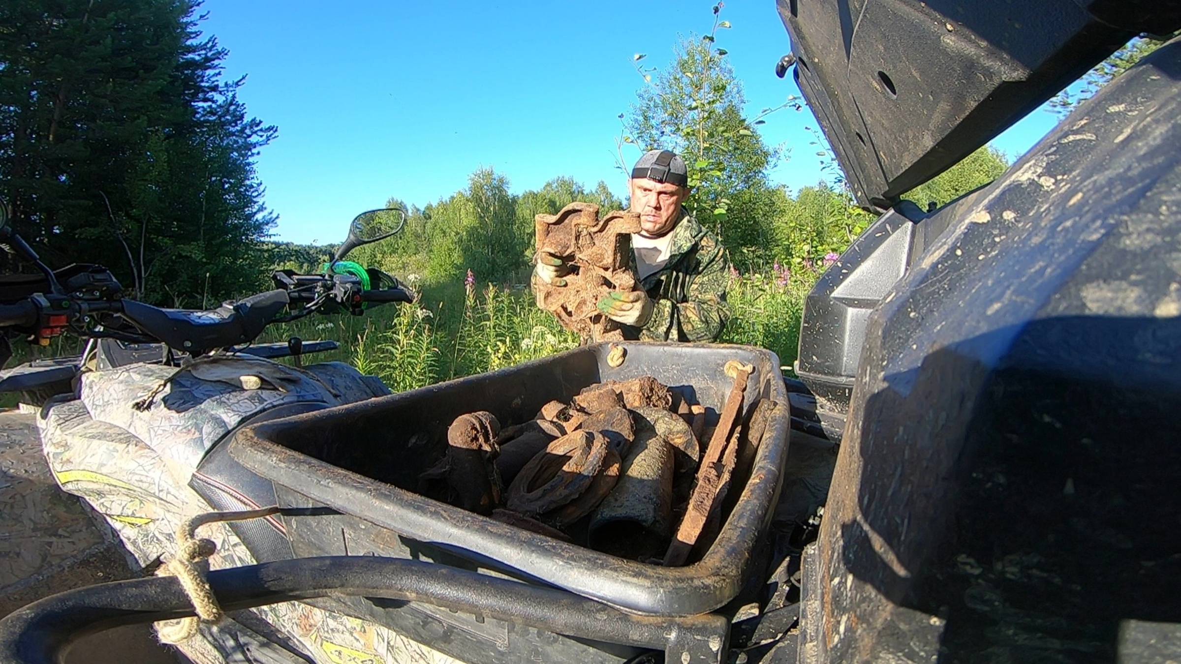 Повернул не туда и тут тебе на - МУЗЕЙНЫЙ ЭКСПОНАТ - НАХОДКА брошена прямо в реке...Часть-3 КОПАЮ