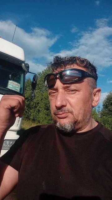 я детей 🇺🇦 Украины у их родителей не ворую и не хороню..