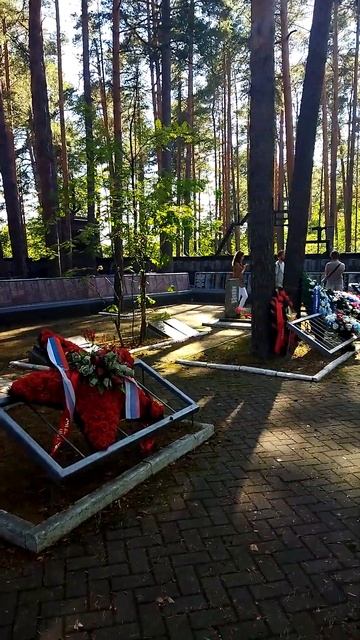 Памятник морякам - подводникам, погибшим во время Великой Отечественной войны. Сосновый бор