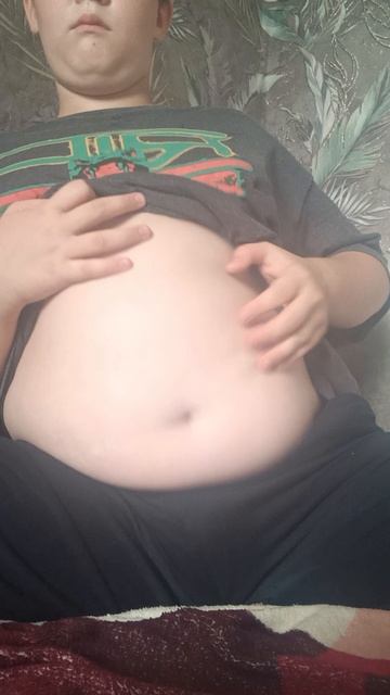 ИГРАЮ С ЖИВОТИКОМ🤤🤤🤤