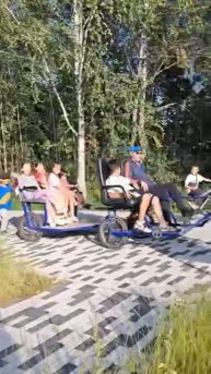 Сургутяне облюбовали новый парк на бесплатный аттракцион, устроенный горожанином, уже выстроилась