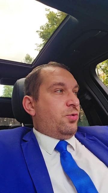 Девушка забыла телефон в Майбахе, возвращаю.