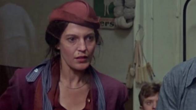 25-летний мужчина-карлик встречает артистов и его жизнь меняется