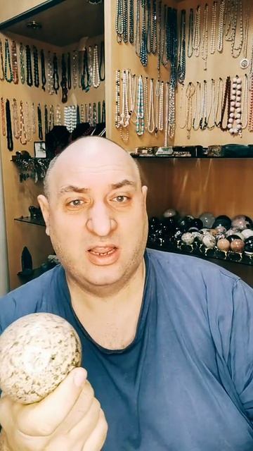 Кому шар из пегматита с мусковитом?😉👆