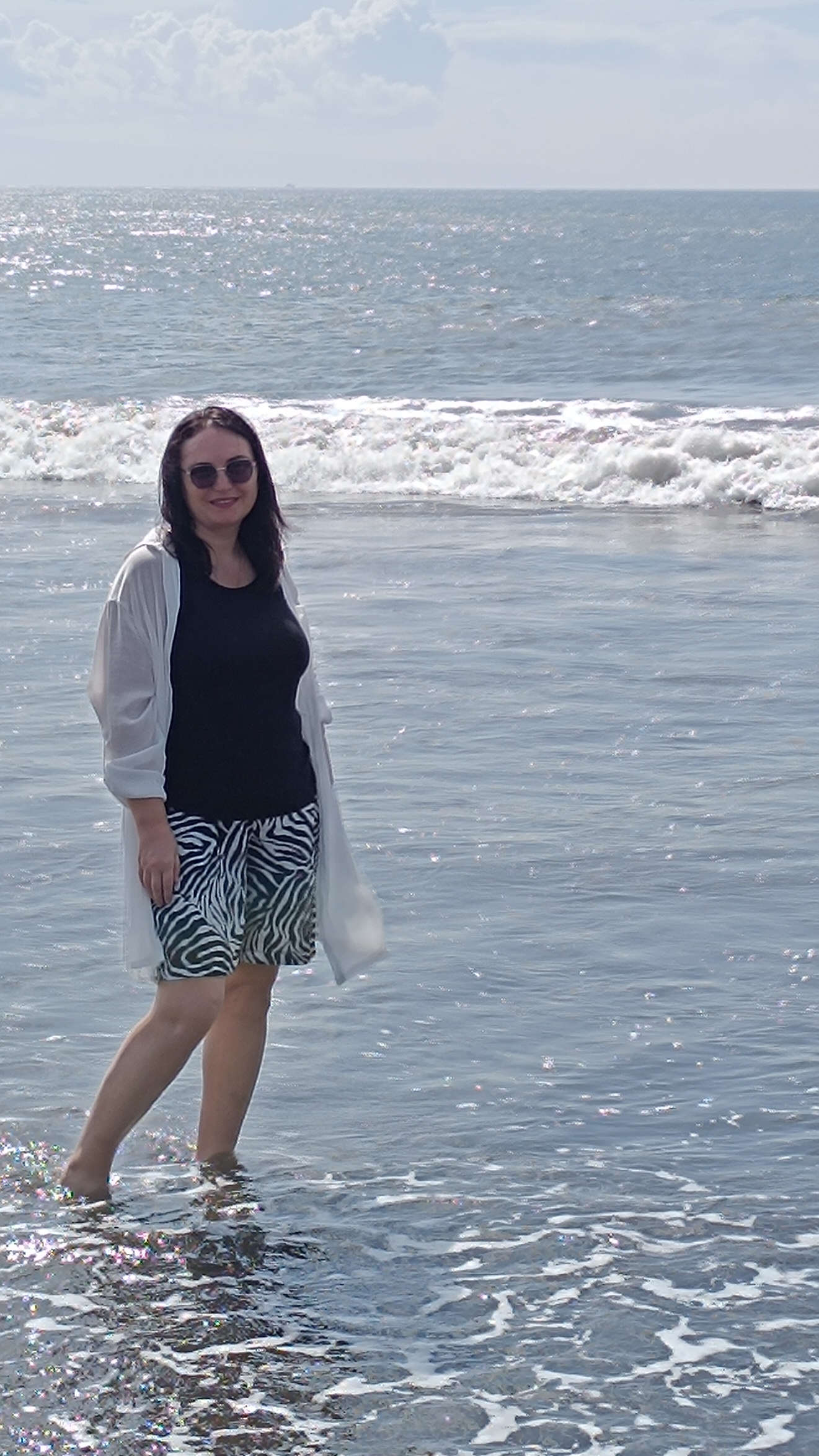 Черный песок Бали