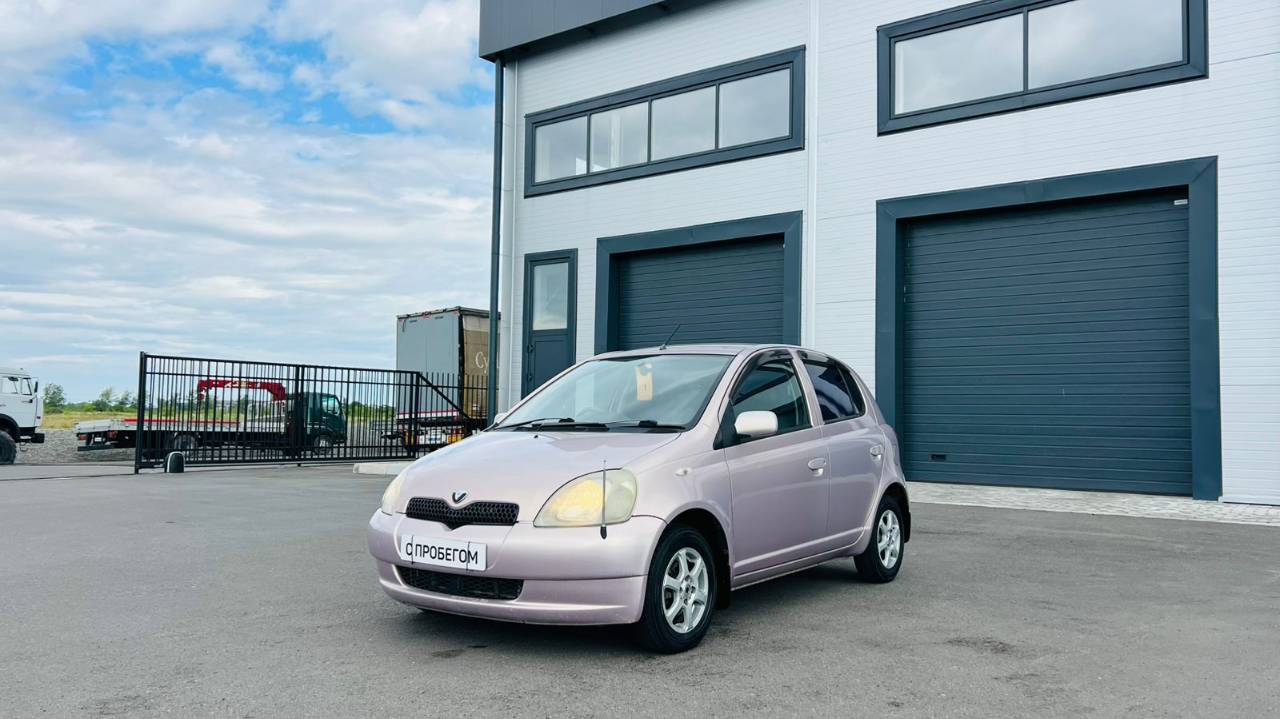 Toyota Vitz, 2000 год