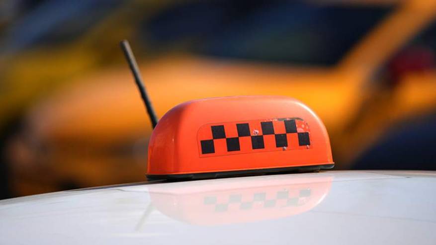 Таксистов обяжут проходить каждый медтехосмотр под камеру