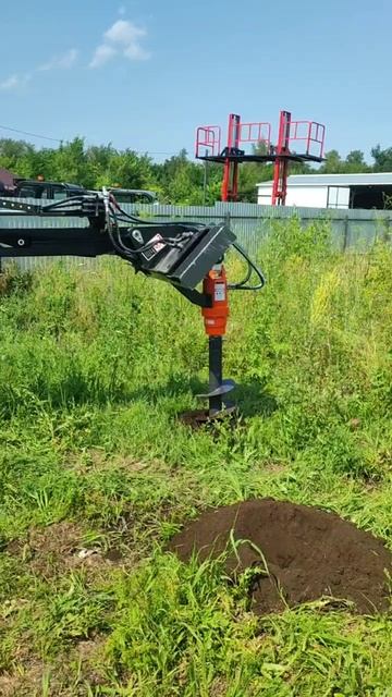 ER1000 демонстрация работы ямобура