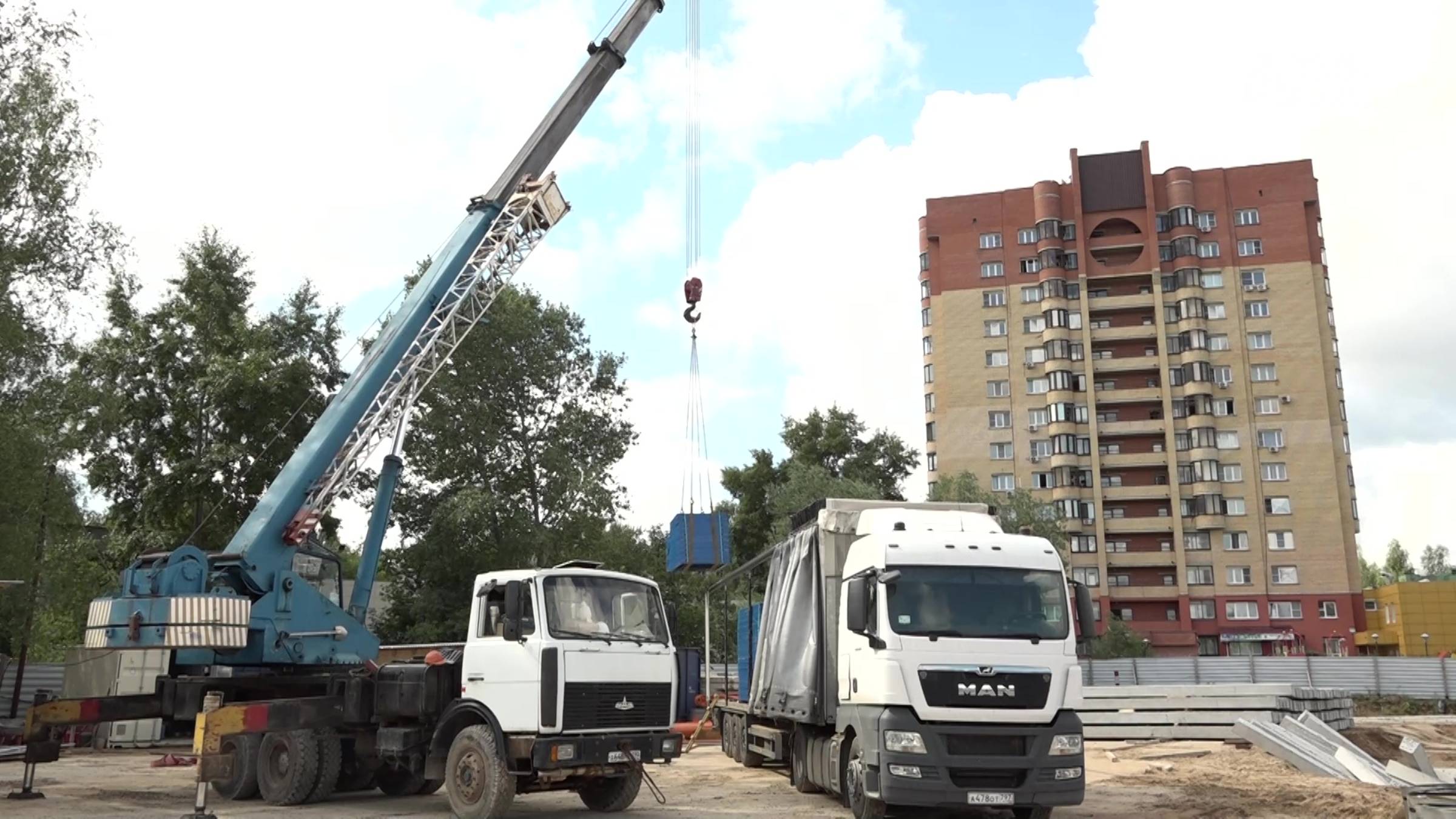 На улице Станционной началось строительство дома по программе комплексного развития территории