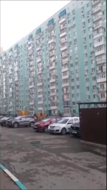 Человейник, люди Аууу #Саратов #многоэтажки