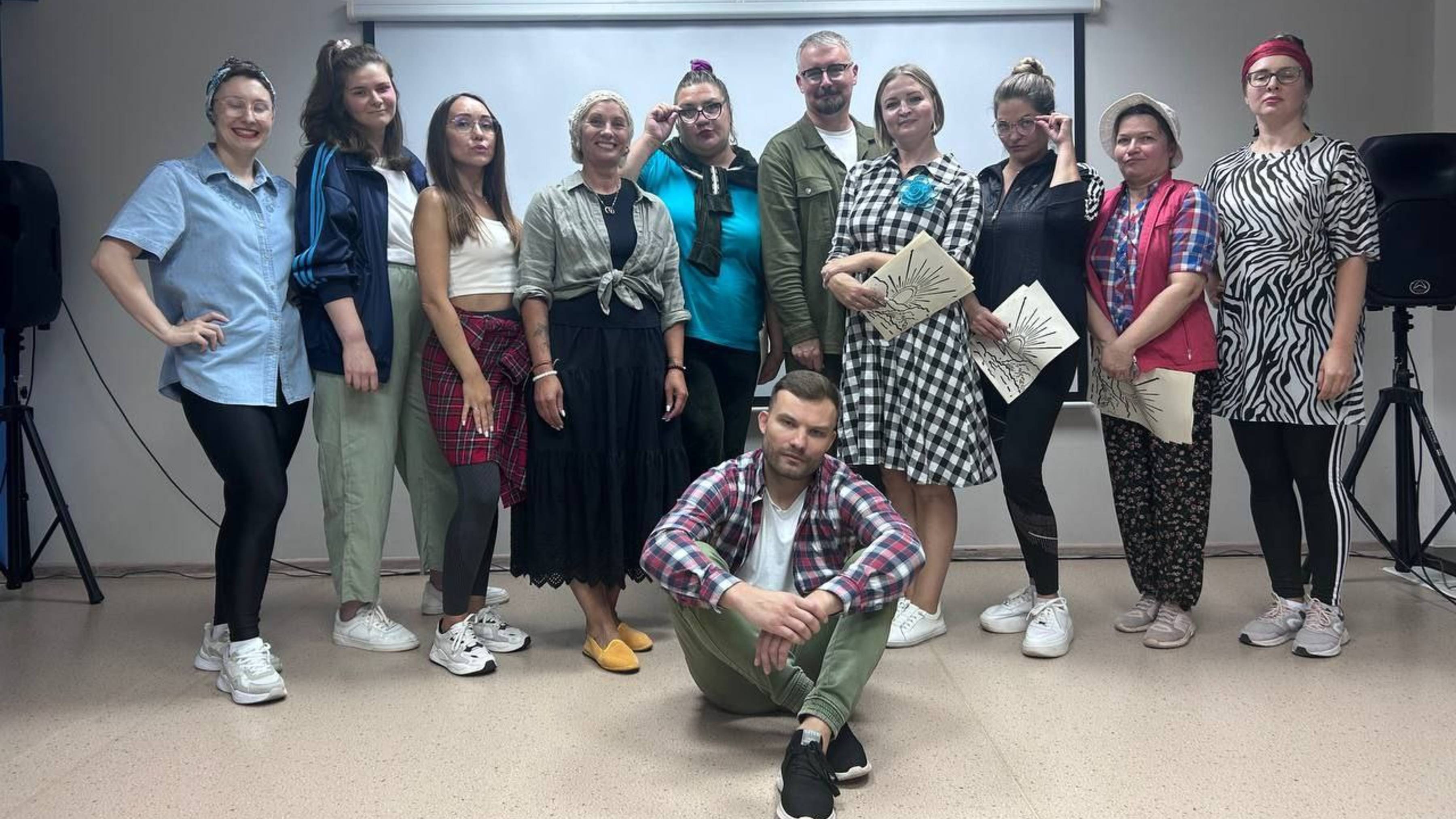 Сегодня читали пьесу И.Кадилина "Ангелоносные" (2 редакцию), жанр почти мюзикл.