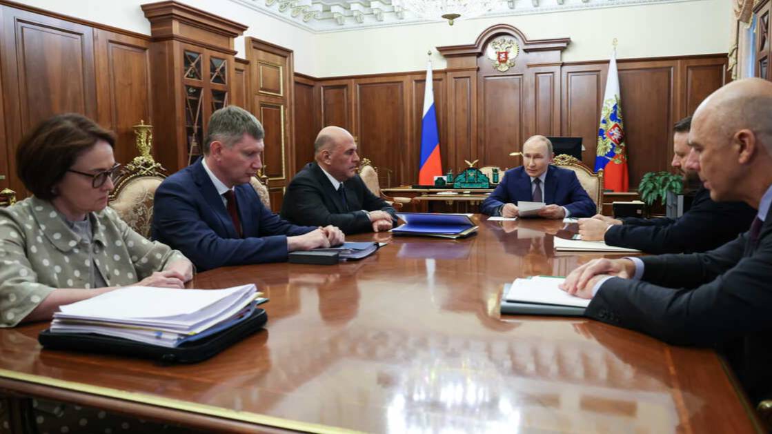 Путин: ЦБ контролирует ситуацию и не видит рисков переохлаждения экономики