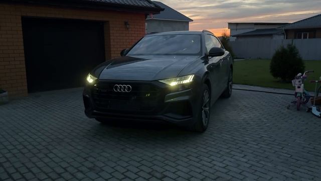 Анимация передних фар в стиле RS - q8