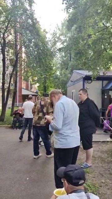 Когда ты людям служишь...