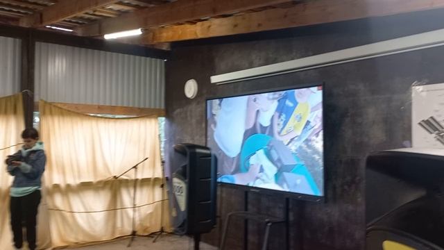 Калиновка МАКШ =открытие космонавт Вндрей Федяев смотрит свой сеанс с Балтаси проведенный в 2023 го