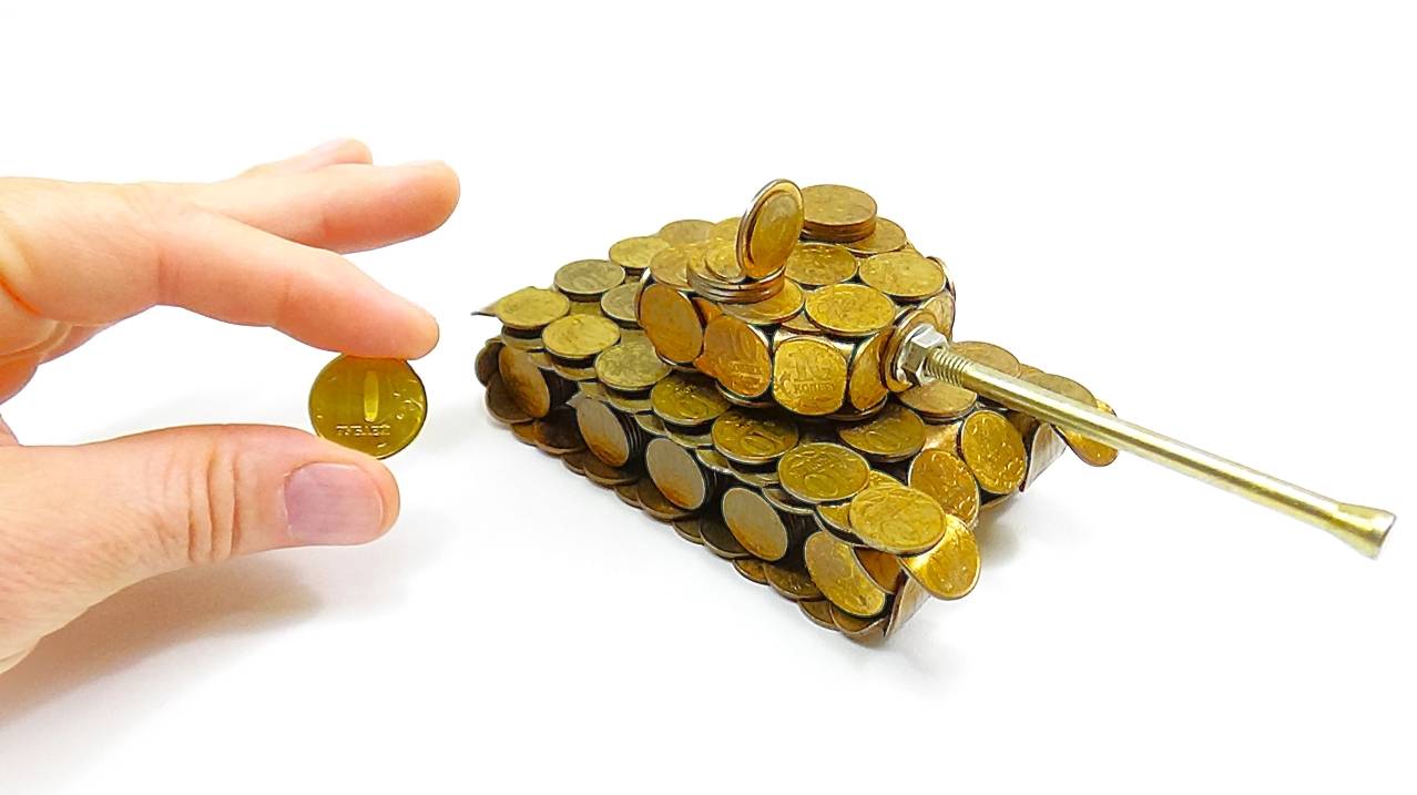 ЕДИНСТВЕННЫЙ В МИРЕ - ТАНК ИЗ МОНЕТ