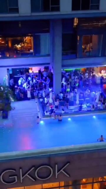 Пчела - Остаюсь ⁨@pchela-music⁩  #пчела #остаюсь #dance #хит #pchela #automobile #fashion #накрыше