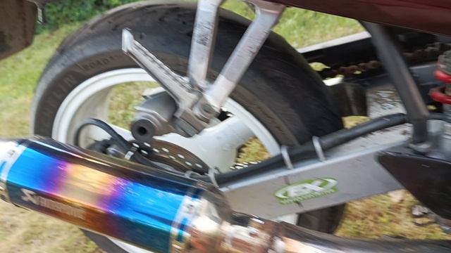 Kawasaki ZR7s 2001 года выпуска .mp4