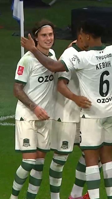 Дебютный гол Густаво Сантоса за быков 👏#ДинамоКраснодар