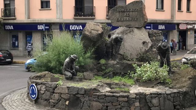 Памятник старателям.