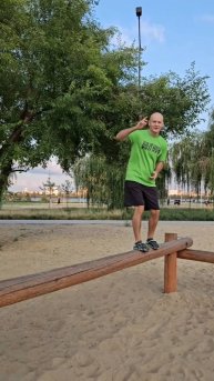 Будьте расслабленными, если серьёзно относиться к жизни, можно стать грубыми и злыми🤭