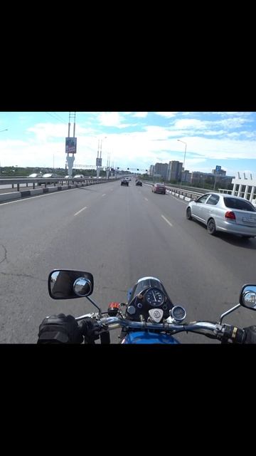 Кто говорил что он не может. Мотоцикл Урал старый, тихоходный, но едет