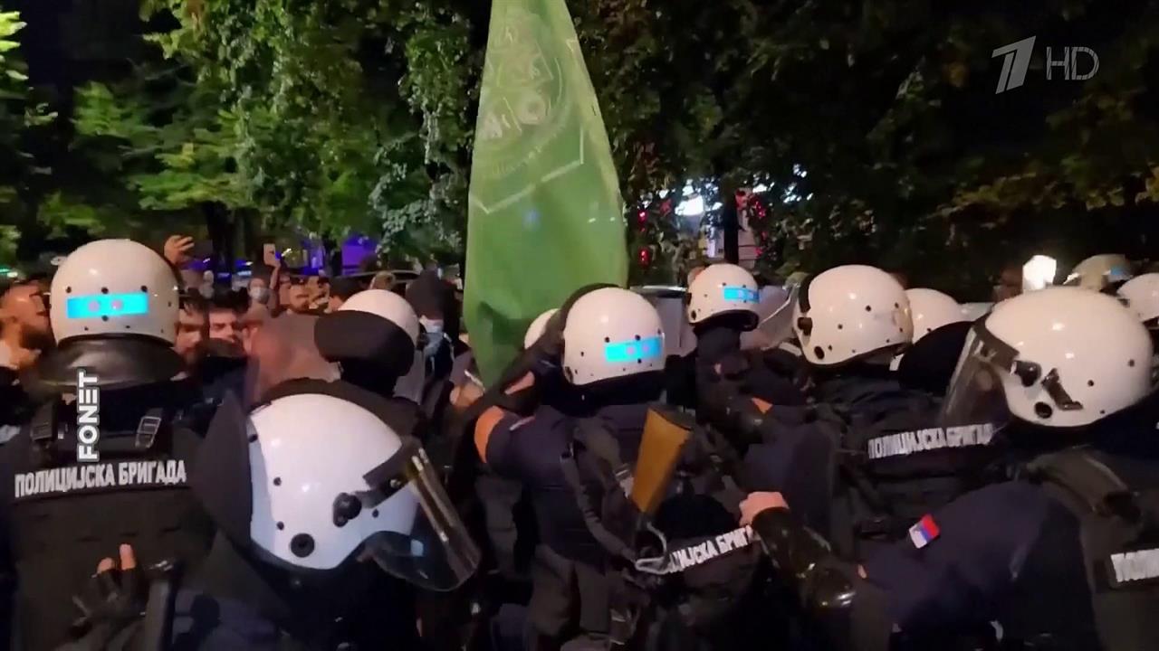 Новую волну беспорядков устроила оппозиция под предлогом трагедии в Нови-Саде