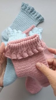 Носочки с рюшами - милые детали