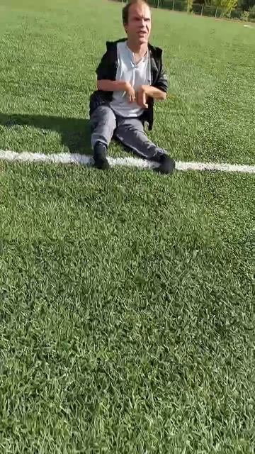 Подскажите мне, как вы думаете, чувствую ли я себя инвалидом, нет, конечно, посмотрите, как я кувырк