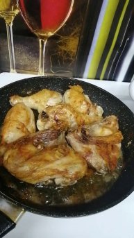 Жарю курочку на даче.