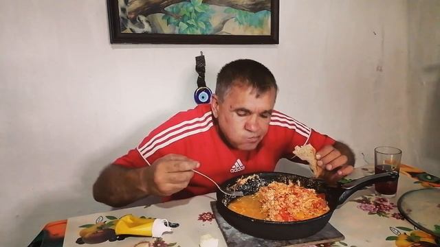 МУКБАНГ _ Яичница из утиных яиц с помидорами