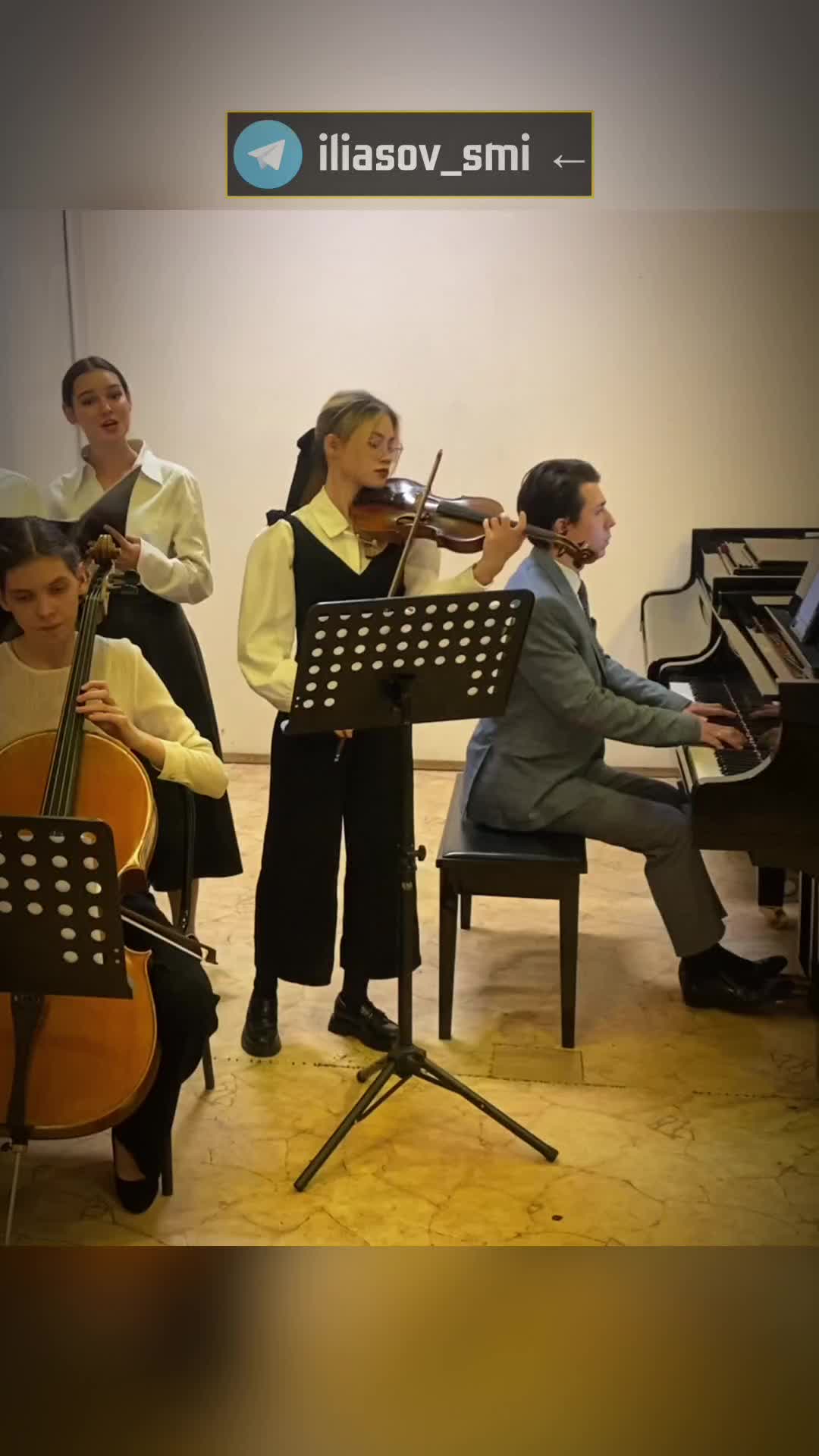 Связь поколений 👶👵 Музыка соединяет поколения! Как вы думаете, могут ли современные молодые муз...