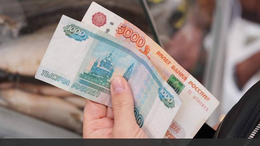 Россиянам рассказали о перспективах курса рубля на фоне переговоров России и США