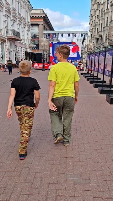 Прогулка по Старому Арбату! Знаменитая стена Цоя, памятник Вахтангову. Лето в Москве!