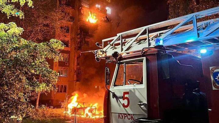 Женщина погибла и шестеро пострадали при атаке БПЛА на жилой дом в Курске