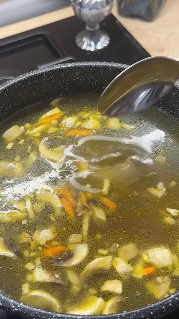 Подпишись чтобы не потерять!! 🧀 Сырный супчик с курицей и грибами