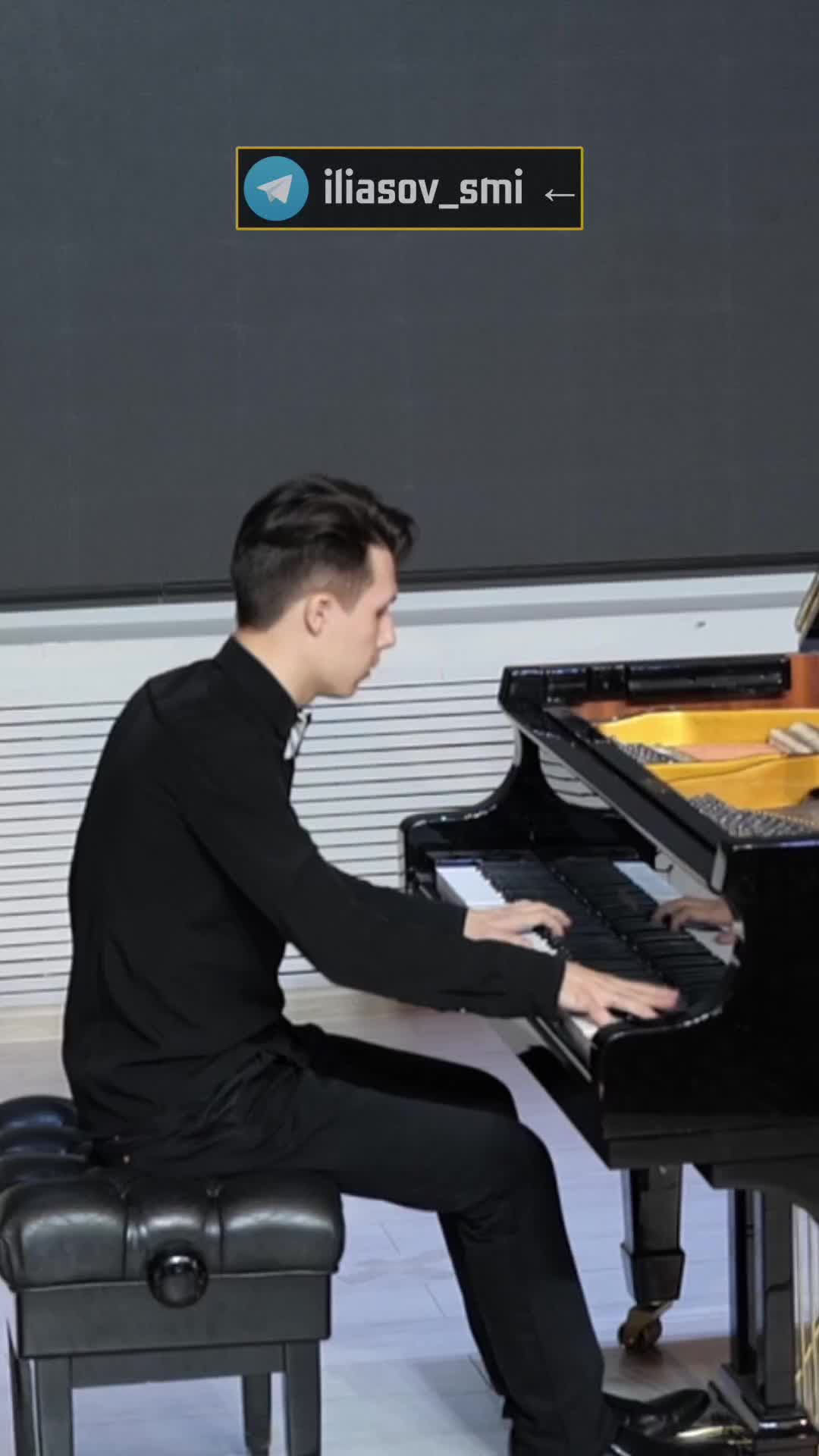 Это произведение требует не только техники, но и эмоциональной глубины. Как вы понимаете музыку? ...