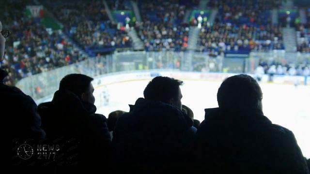 Путин пообщался с юными хоккеистами в спорткомплексе "Президентский" в Магадане