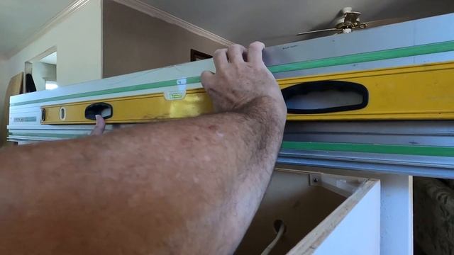 Как мы установили шкафы с помощью Gatorade вместо воды (и это сработало!)