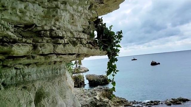 Вид из подземной галереи легендарной 35-й Береговой Батареи в Севастополе.