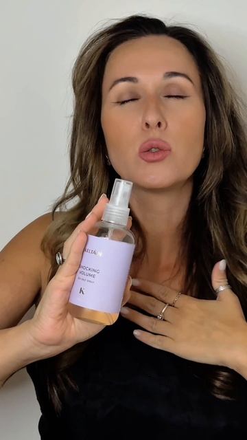 Нравится так….❤️
Спрей для объёмной укладки Арт. #223337723