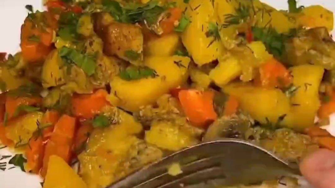 Сочная картошка с мясом в рукаве