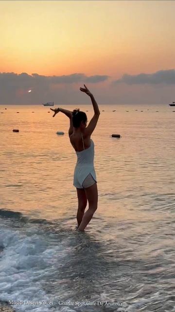 Yoga + Free Dance = Unlimited Freedom #йога #йогапрактика #танцы #йогамосква #танцымосква #лето #лет
