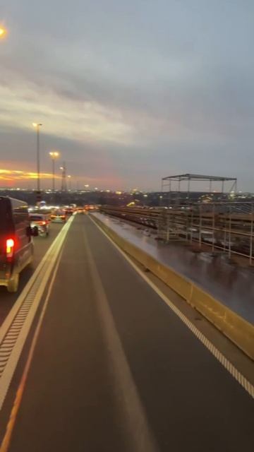 Бельгийский рассвет. #дальнобой #рассвет #дорога #путешествия #travel #truckdriver #truckerlife #sun