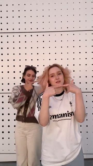 nemonemo sign⬜️ @cdg_dance #kpop #dance #dancecover #fyp #yena #yena_nemonemo #예나