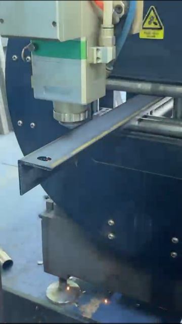 Рез уголка на труборезе