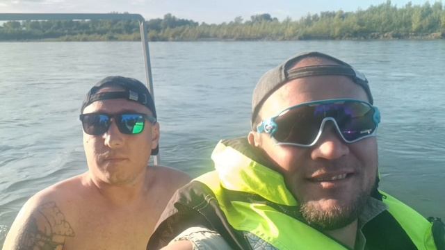 Покатухи на воде🛥️🏞️🖤