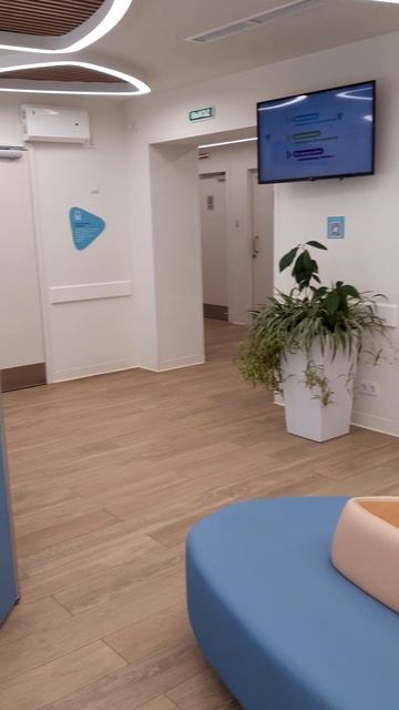 Бесплатные поликлиники.